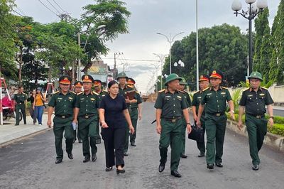 Thượng tướng Lê Quang Minh kiểm tra công tác tìm kiếm, quy tập hài cốt liệt sĩ tại Quảng Ngãi