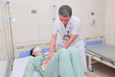 Đau bụng kéo dài, nam thanh niên nhập viện vì căn bệnh quen thuộc
