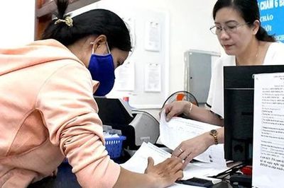 Đóng BHXH 17 năm, rút một lần hay bảo lưu có lợi hơn?