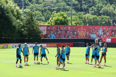 'World Cup thứ hai' diễn ra ngoài sân cỏ