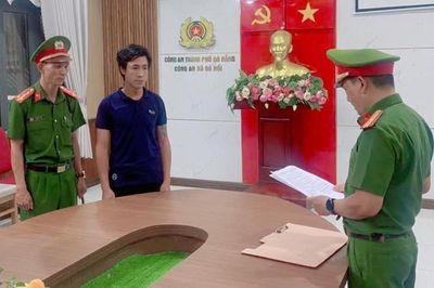 Tuần tra phát hiện 'con nghiện'