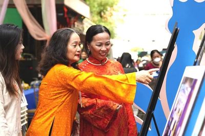 Áo dài - nguồn lực mới của đô thị sáng tạo
