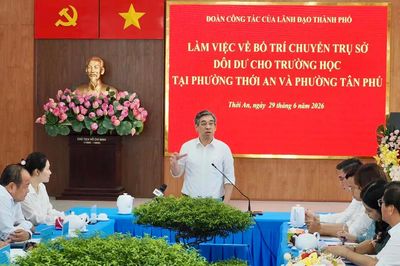 Phó Bí thư Thành ủy TPHCM Nguyễn Phước Lộc: Đảm bảo an toàn tuyệt đối cho học sinh khi chuyển đổi trụ sở dôi dư làm trường học