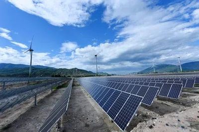 Chính phủ sửa đổi cơ chế mua bán điện trực tiếp, mở rộng chính sách cho điện mặt trời mái nhà