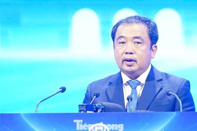 Bí thư Hà Nội: Mọi dự án phát triển đều phải trả lời câu hỏi 'người dân được hưởng gì?'