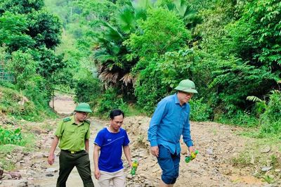Xử phạt nhiều người đào, đãi vàng trái phép