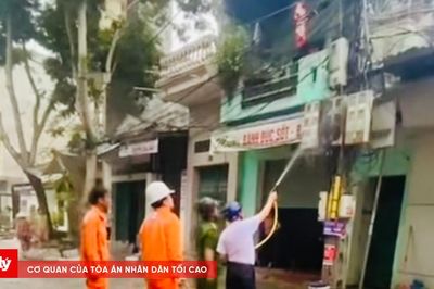 Nhiều cột điện ở Thanh Hóa bất ngờ bốc cháy