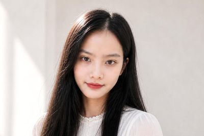 Từ tuổi thơ thu mua sắt vụn cùng mẹ đến nữ thủ khoa tốt nghiệp ĐH Sư phạm Hà Nội