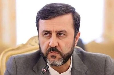 Iran bác tin đàm phán với Mỹ ở Qatar, họp với Oman để bàn về Hormuz