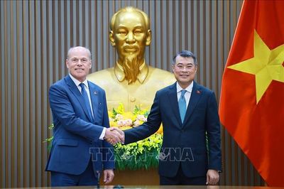Thủ tướng Lê Minh Hưng tiếp Đại sứ Canada tại Việt Nam