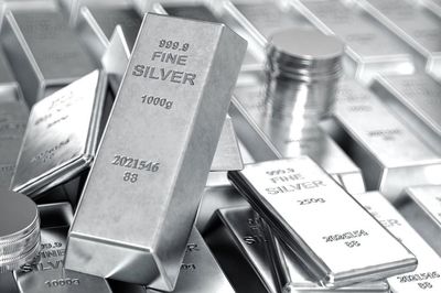 Giá bạc hôm nay (29/6): Giảm mạnh đầu tuần, chuyên gia dự báo khó phục hồi