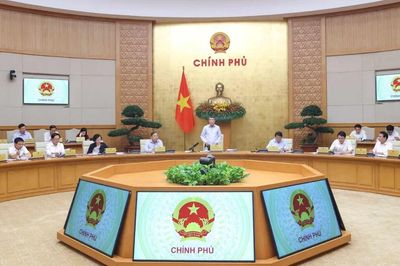 Đặt mục tiêu tăng trưởng GDP 11,9% trong 6 tháng cuối năm
