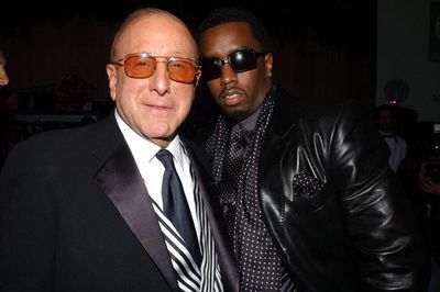 Sean 'Diddy' Combs không được dự tang lễ của huyền thoại âm nhạc Clive Davis