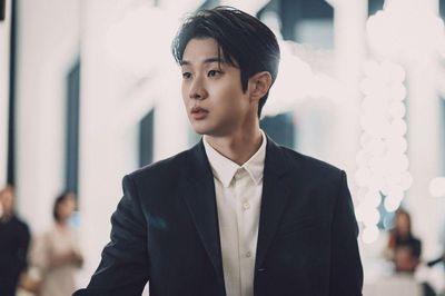 Choi Woo Shik lên tiếng sau tranh cãi