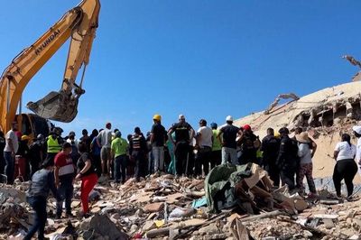 Venezuela khẩn trương cứu hộ sau 72 giờ vàng