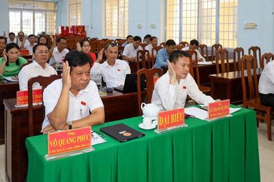 HĐND xã Hòa Điền thông qua nghị quyết sắp xếp còn 7 ấp