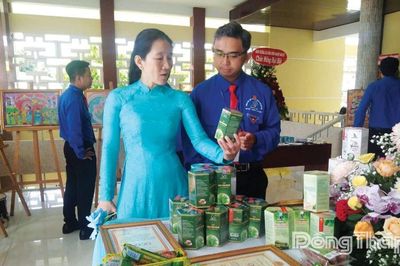 Đặc sản địa phương theo chân du khách đi xa