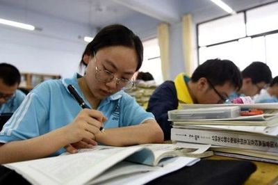Làn sóng bỏ, dừng tuyển sinh nhiều ngành học trên thế giới: Xu hướng và nguyên nhân