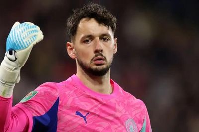 Newcastle United dẫn đầu cuộc đua chiêu mộ James Trafford từ Manchester City