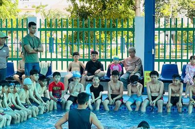 Dạy bơi miễn phí cho thiếu nhi có hoàn cảnh khó khăn