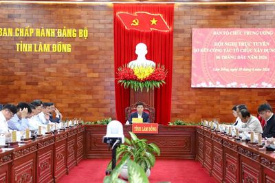 Bí thư Tỉnh ủy Lâm Đồng Y Thanh Hà Niê Kđăm dự Hội nghị trực tuyến toàn quốc về công tác tổ chức xây dựng Đảng