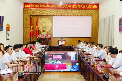 Tiếp tục đổi mới mạnh mẽ công tác tổ chức xây dựng Đảng, đáp ứng yêu cầu giai đoạn phát triển mới