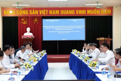 Thúc đẩy hợp tác công nghiệp, thương mại và năng lượng Việt Nam - Lào đi vào thực chất