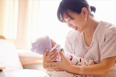 Từ 1/7, lao động nữ sinh con được nhận những khoản tiền nào?