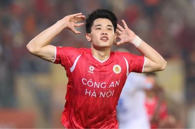 Đình Bắc cam kết tương lai với CLB Công an Hà Nội