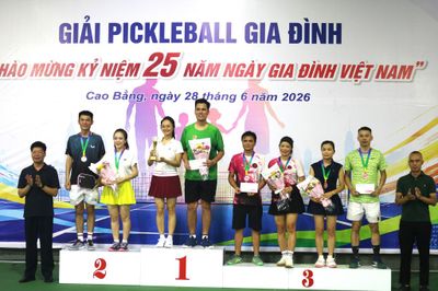 Giải Pickleball gia đình chào mừng Ngày Gia đình Việt Nam