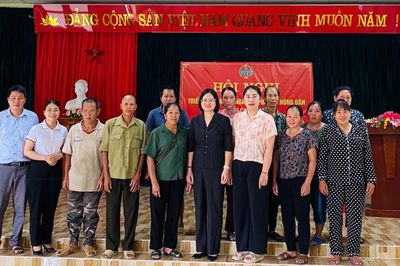 Hội nông dân tỉnh giải ngân 500 triệu đồng Dự án chăn nuôi trâu sinh sản tại xã Thành Công