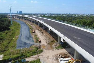 TP. Hồ Chí Minh thúc tiến độ 8 dự án giao thông trọng điểm