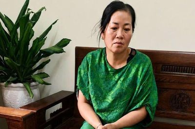 Nguyễn Thị Anh cùng 2 gã đàn ông bị bắt giữ, lật tẩy bí mật của 'kiều nữ'