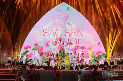 Lễ hội Sen Hà Nội: Từ di sản trà sen đến kỷ lục áo dài