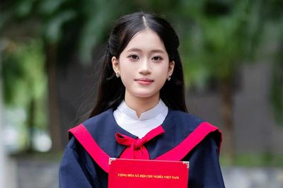 Đỗ thủ khoa chuyên Ams, nữ sinh bất ngờ chọn học Sư phạm