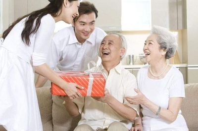 Gia đình giàu có không chỉ nhờ kiếm nhiều tiền: 10 nguyên tắc đơn giản giúp cuộc sống ngày càng hạnh phúc