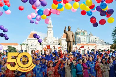 Đi tìm nụ cười trên thành phố đáng sống