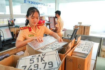 Từ 1/7, bán biển số đẹp trúng đấu giá phải nộp thuế thu nhập cá nhân
