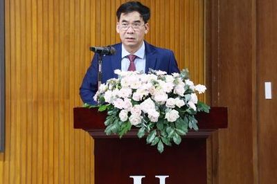 TS Lê Trường Sơn giữ thêm cương vị Bí thư Đảng ủy Trường ĐH Luật TPHCM