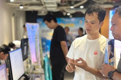 TPHCM hỗ trợ ít nhất 100.000 doanh nghiệp ứng dụng AI