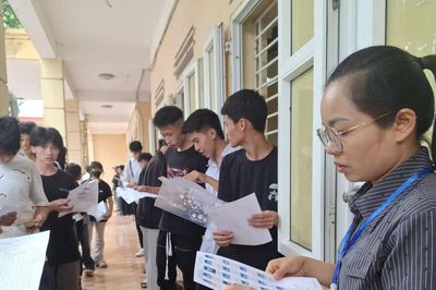 Bộ GD&ĐT công bố phổ điểm thi tốt nghiệp THPT năm 2026 vào sáng 1/7