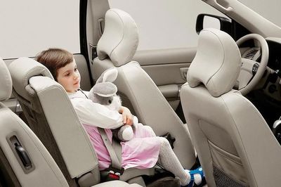 Hãng xe hiếm hoi có sẵn ghế trẻ em trên ô tô