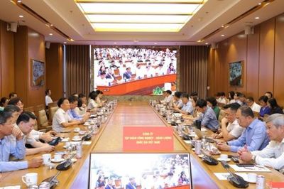 Đảng ủy Petrovietnam học tập, quán triệt Nghị quyết số 10-NQ/TW của Bộ Chính trị