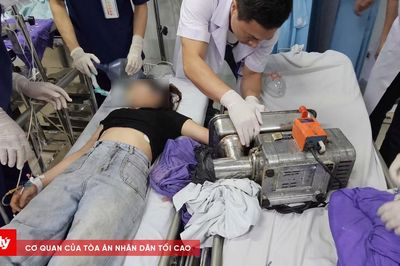 Máy xay 'nuốt' trọn bàn tay chỉ trong vài giây