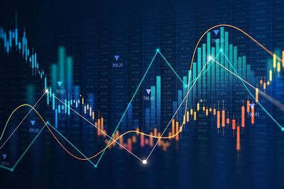 Bluechip chững lại, dòng tiền tìm cơ hội ở cổ phiếu vừa và nhỏ