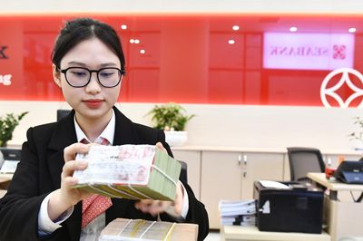 Sếp ngân hàng Big4 than tiền cho vay tăng vọt, tiền vào hụt trước thiếu sau