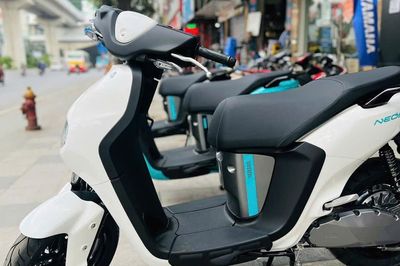 Xe máy điện mới ra mắt đã ồ ạt hạ giá sâu kích cầu
