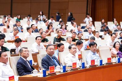 Khắc phục tình trạng địa phương cạnh tranh thu hút đầu tư chạy theo số lượng