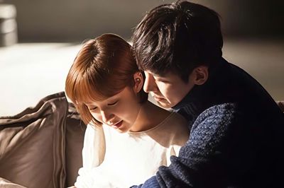 Ji Chang Wook và cái ôm tình tứ đánh cắp mọi ánh nhìn: Khoảnh khắc Healer thôi cô độc