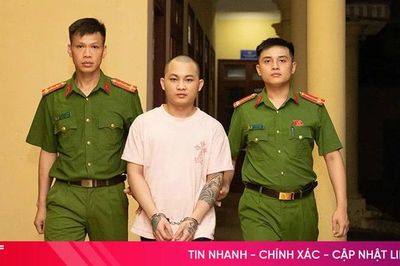 Công an xã Hương Sơn phối hợp vận động đối tượng truy nã ra đầu thú